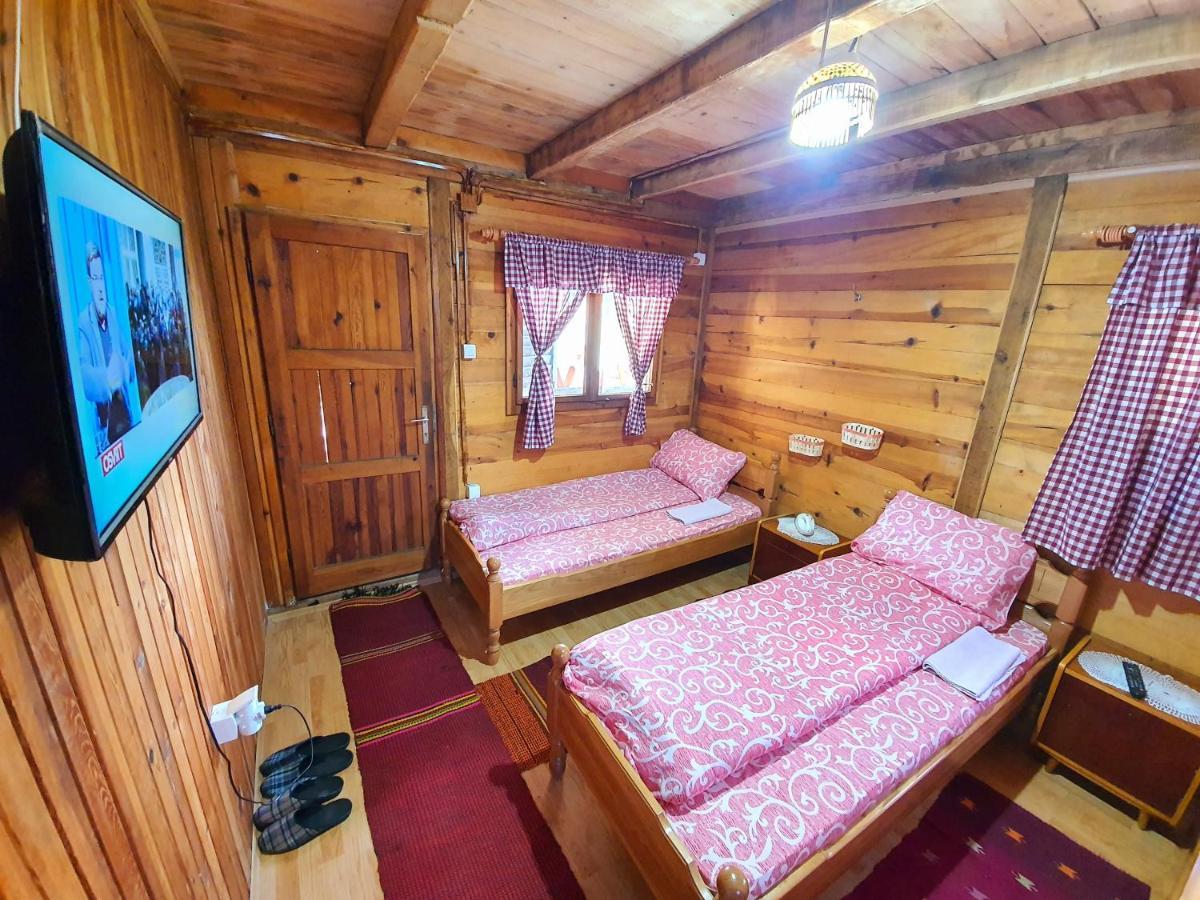 Log Cabin Uvac Nova Varos Bagian luar foto
