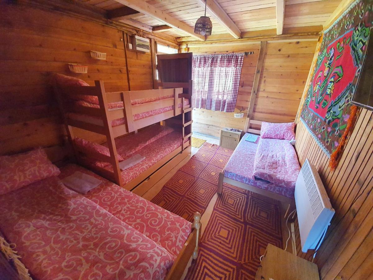 Log Cabin Uvac Nova Varos Bagian luar foto